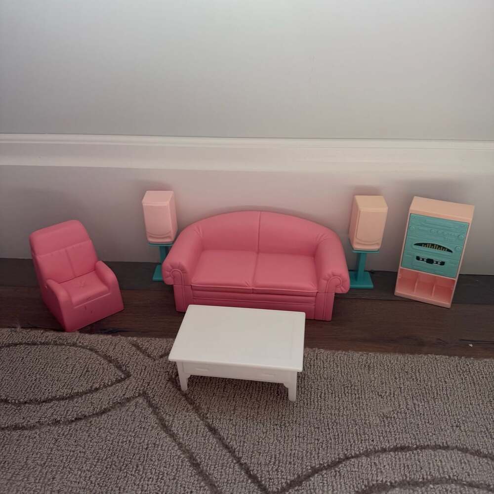 VTG Mattel Barbie Living Room Furniture Set Pink Couch Chair & Stereo Speakers